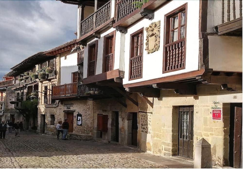 Apartamentos Legado De Santillana サンティリャーナ・デル・マル エクステリア 写真